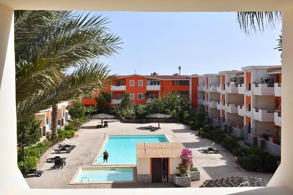 Kyaala Djadsal Moradias Pool&Sea Apartman Santa Maria