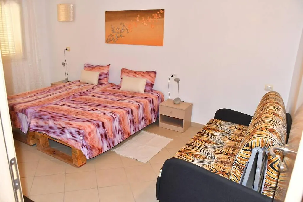 Kyaala Djadsal Moradias Pool&Sea Apartment Santa Maria