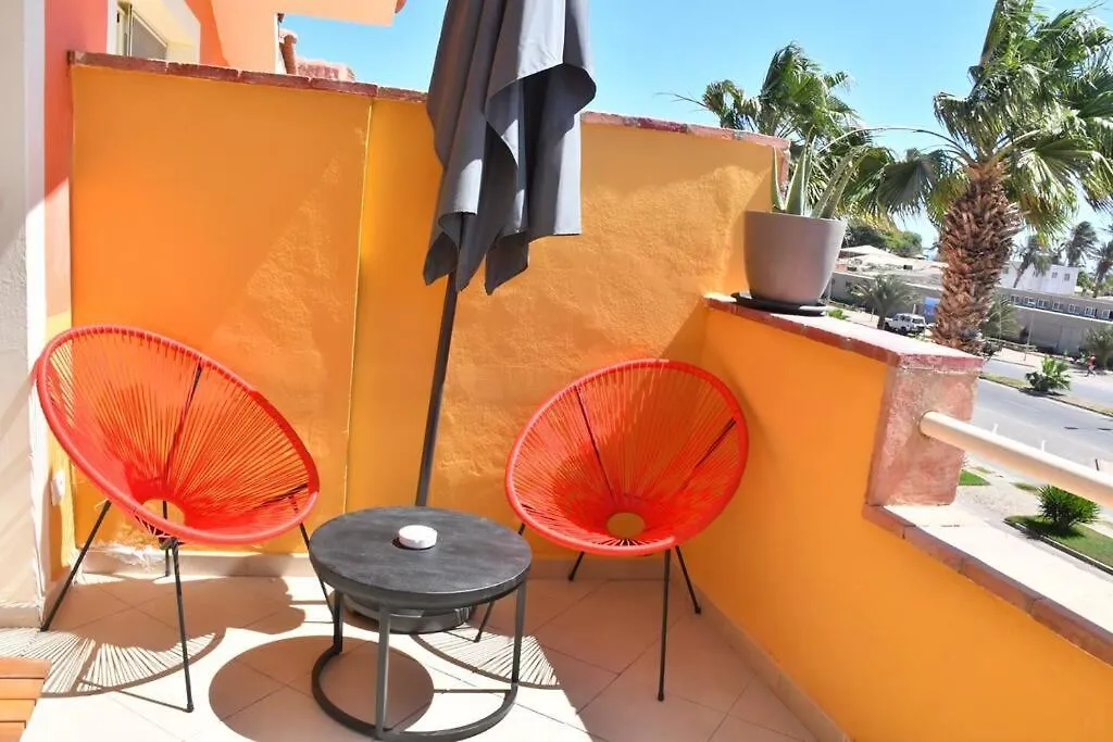 Kyaala Djadsal Moradias Pool&Sea Apartment Santa Maria