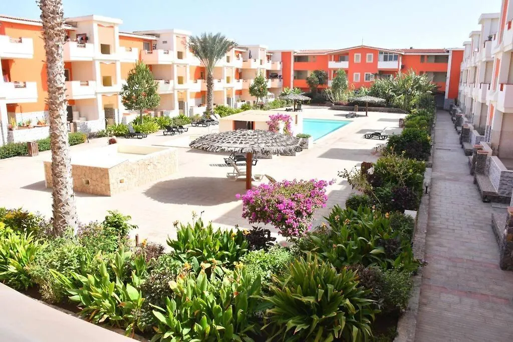 Kyaala Djadsal Moradias Pool&Sea Apartment Santa Maria