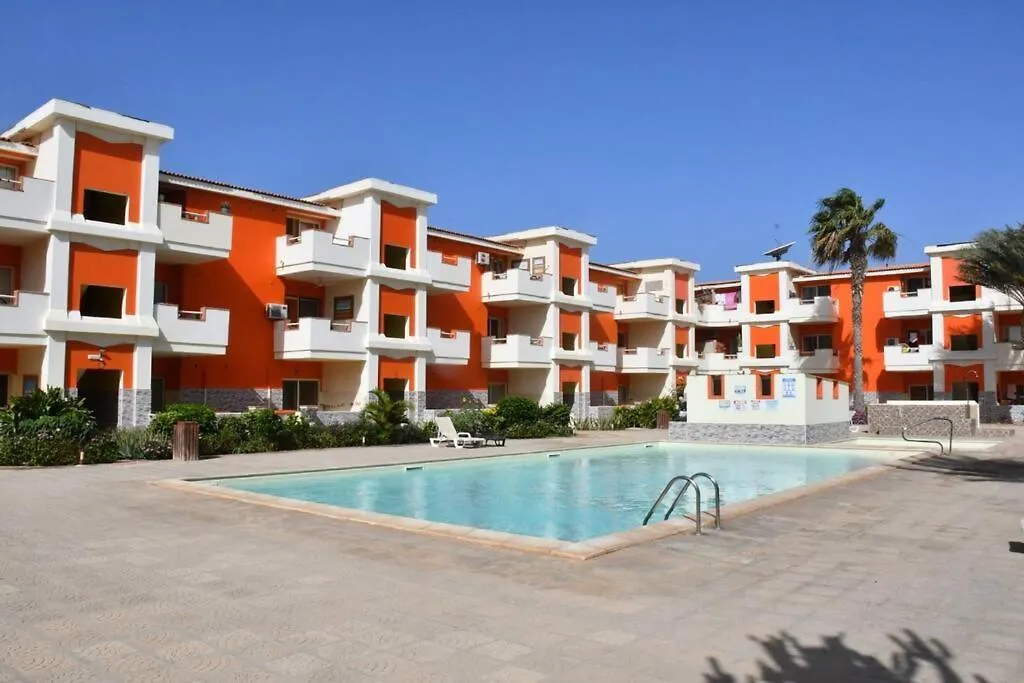 Kyaala Djadsal Moradias Pool&Sea Apartment Santa Maria 0*,