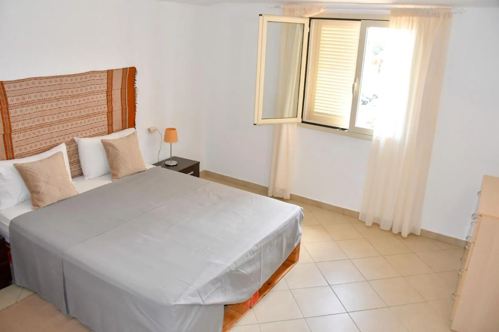 Kyaala Djadsal Moradias Pool&Sea Apartment Santa Maria