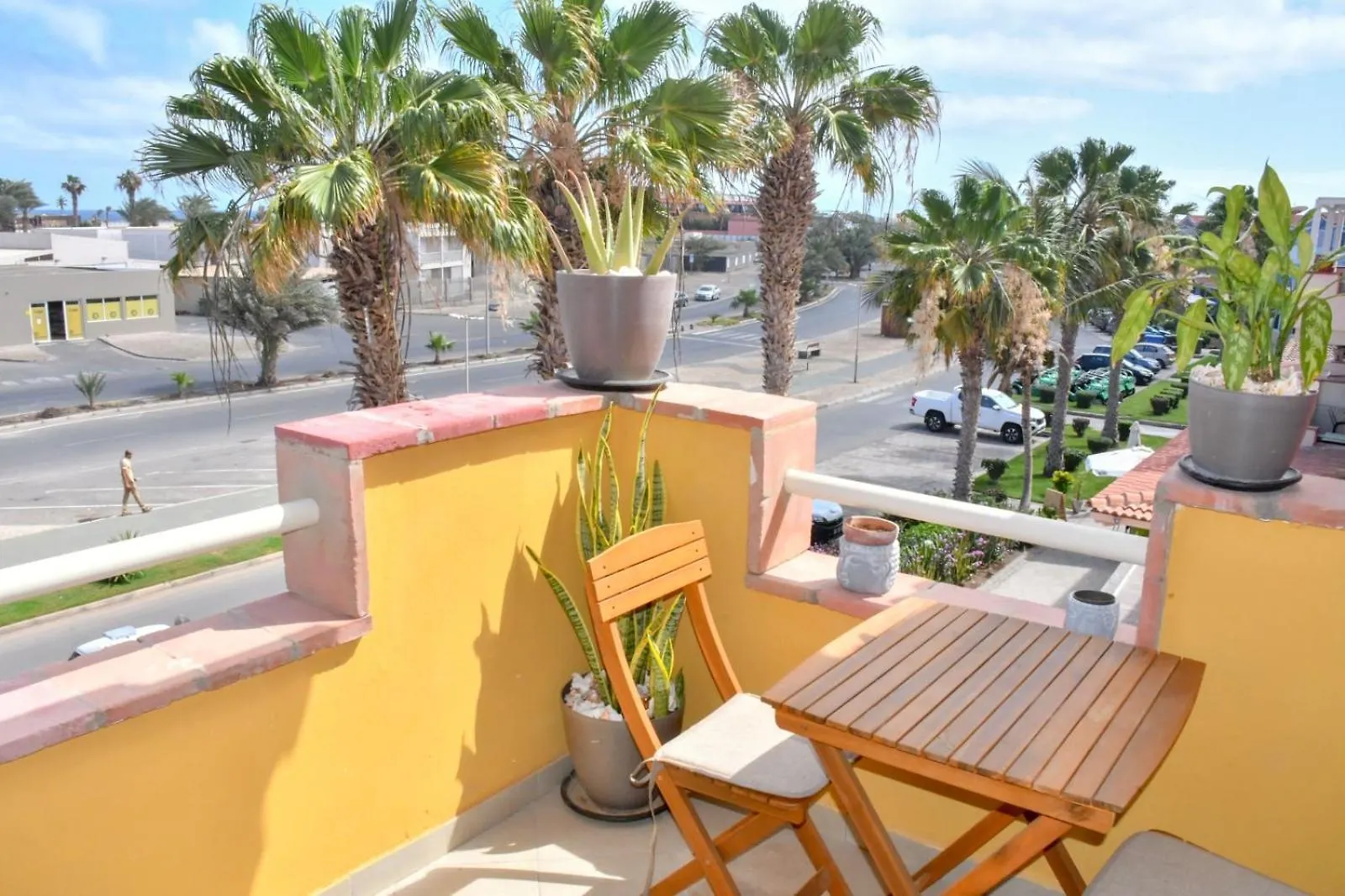 Kyaala Djadsal Moradias Pool&Sea Apartment Santa Maria